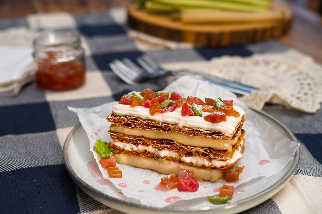 Millefeuille à la&nbsp;rhubarbe