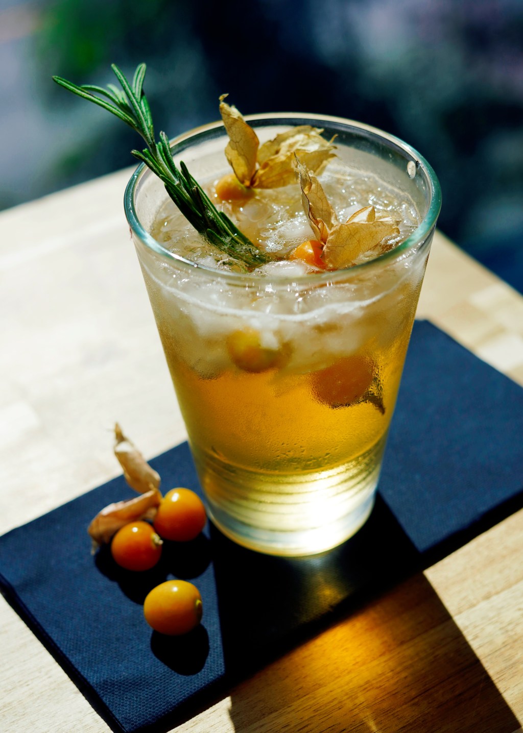 Porto tonic aux cerises de terre et&nbsp;romarin