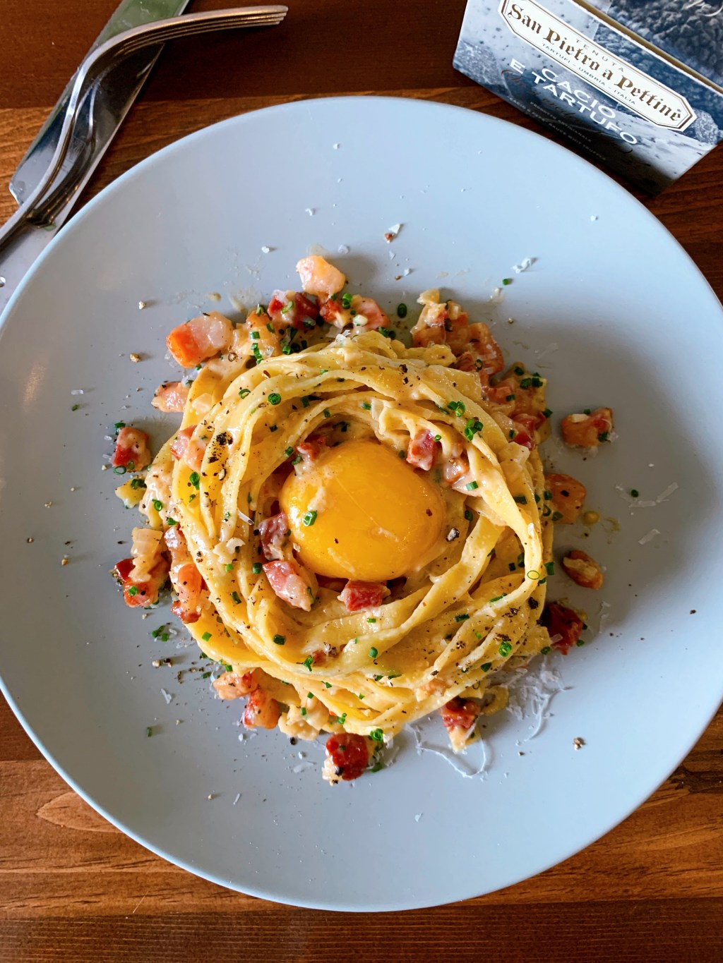 Tagliatelles à la crème de truffe, pancetta et&nbsp;pecorino
