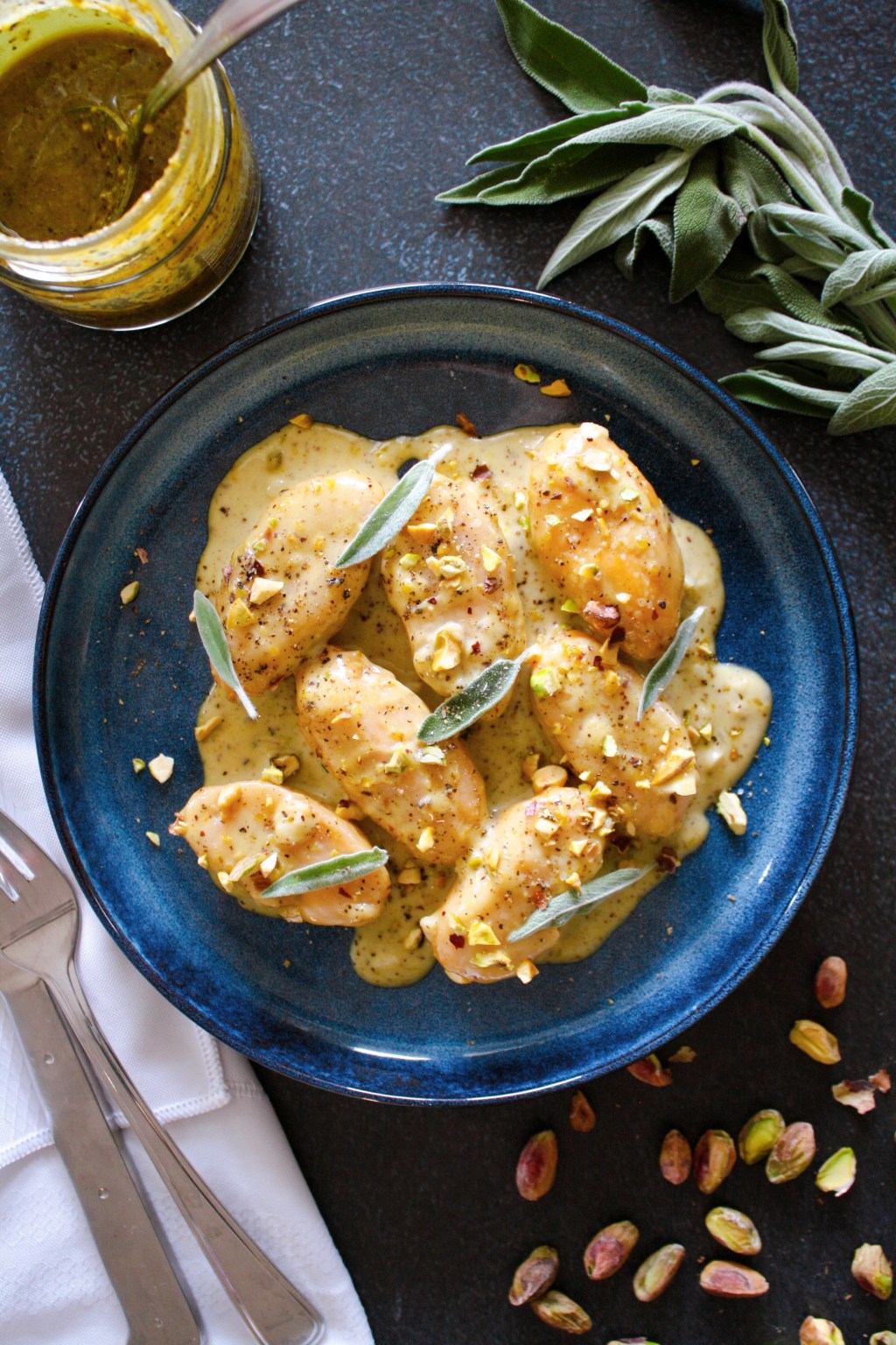 Gnudis de butternut et ricotta, sauce crème à la sauge et aux&nbsp;pistaches