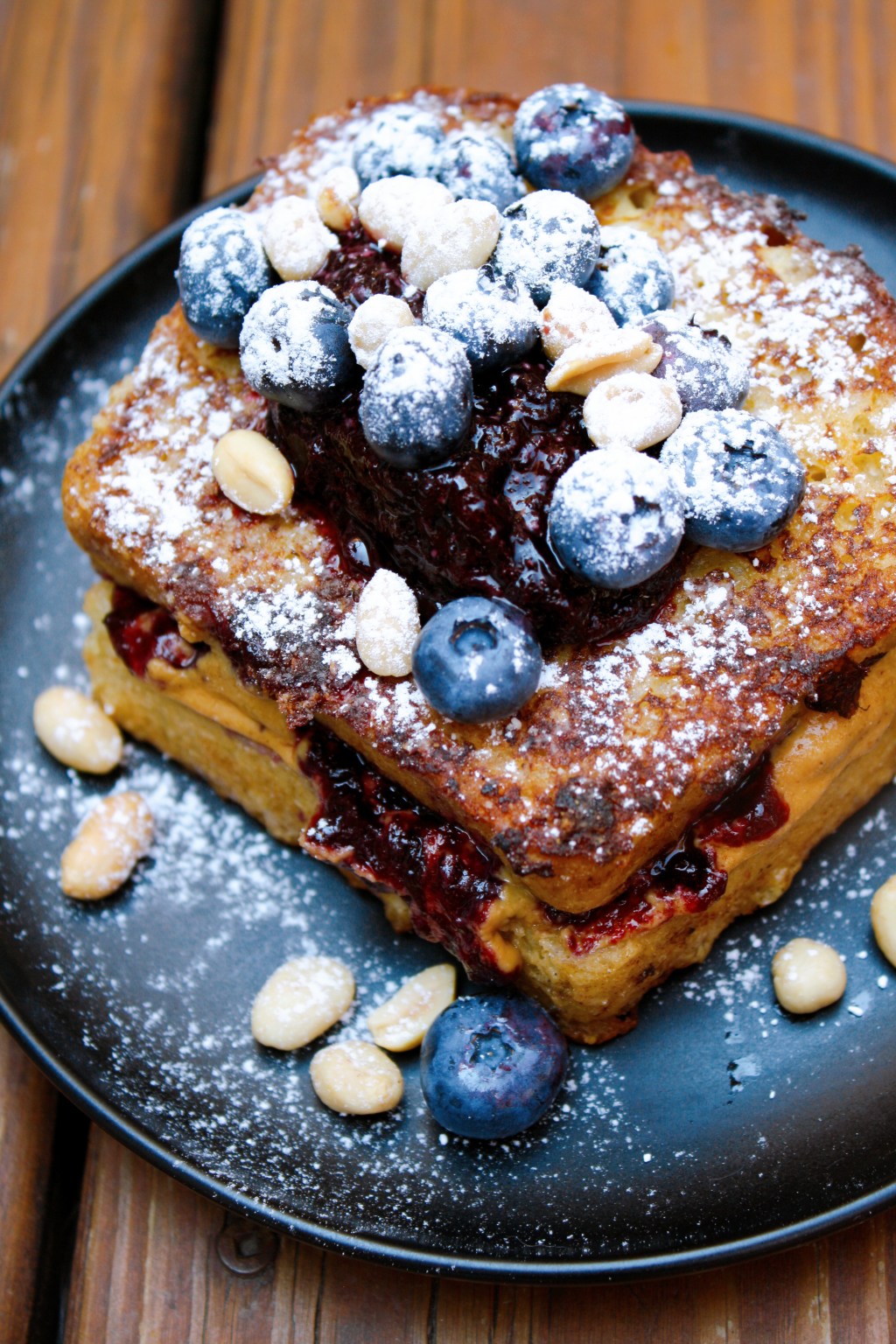 Sandwich au beurre d’arachides et confiture façon pain&nbsp;doré