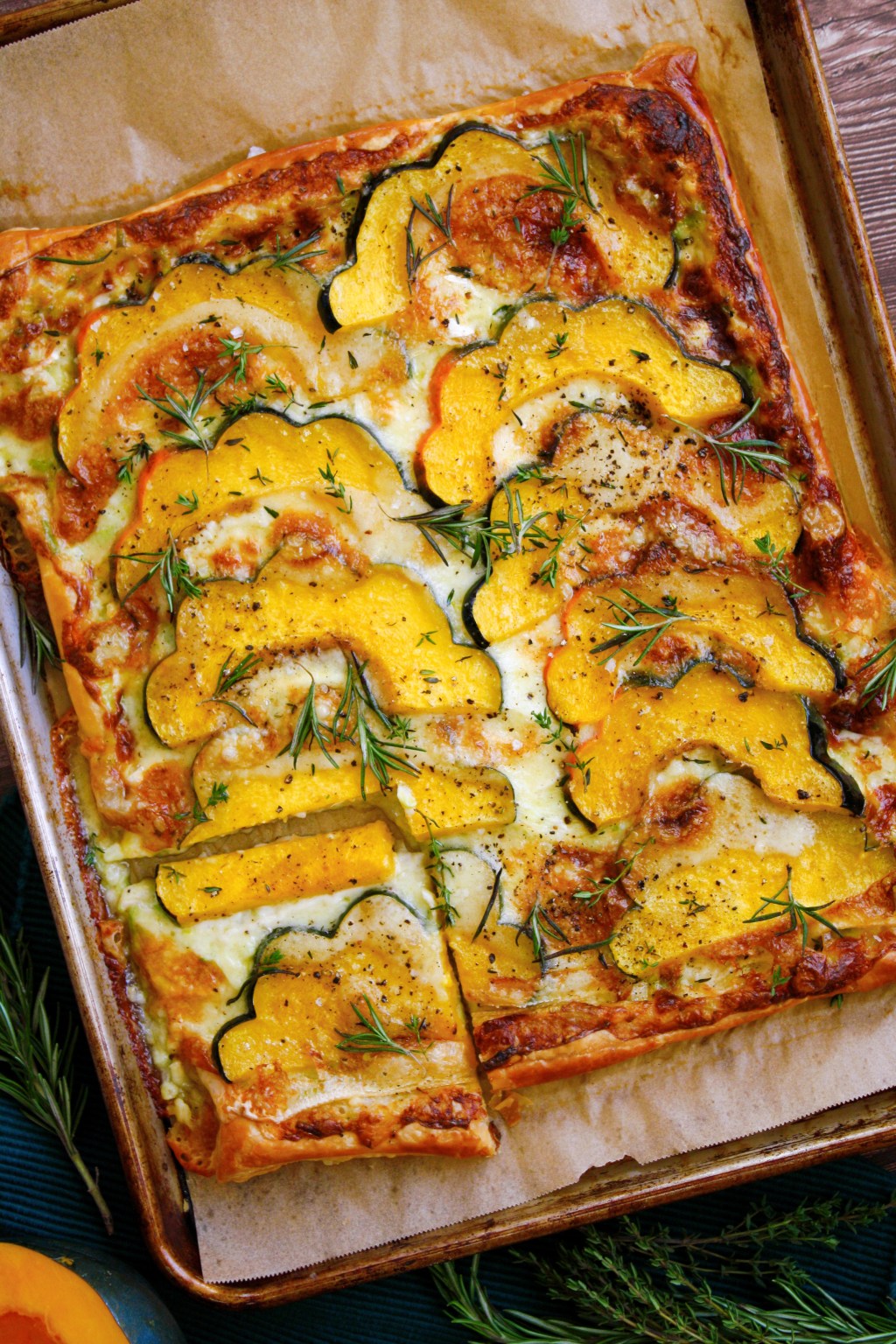 Feuilleté à la courge poivrée et crème de poireaux au&nbsp;brie